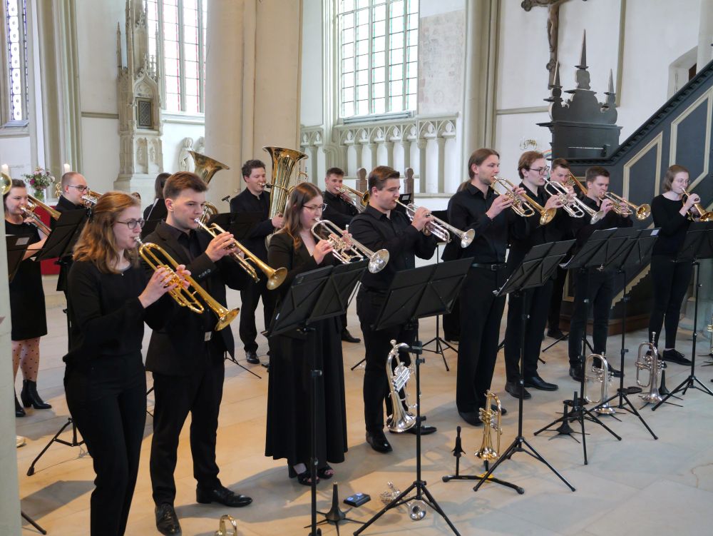 Jugendliche Bläser begeistern in St. Marien - Der Landesposaunenchor Westfalen-Lippe begeistert die Gäste in St. Marien.
